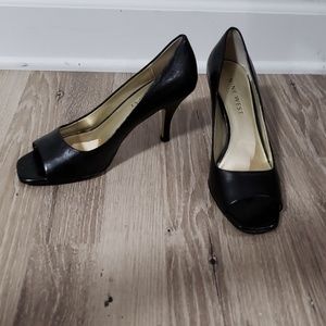Black nine west heel